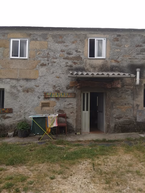 Punto de Encuentro-Meeting Place — foto 3